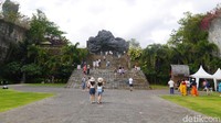 Foto: Tak jauh dari Wisnu Plaza, terdapat Garuda Plaza yang menjadi lokasi patung Garuda (Kurnia/detikTravel)
