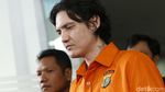 Resmi Ditahan, Ini Penampakan Ozzy Albar di Polda