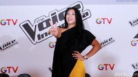 Penyanyi yang baru menikah itu terlihat sangat bersemangat. Pool/Ismail/detikFoto.