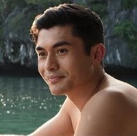 Untuk melamar Rachel, Nick membeli sebuah cincin bertatahkan berlian. Wanita mana yang tidak bahagia dilamar dengan perhiasan mewah? Foto: Istimewa