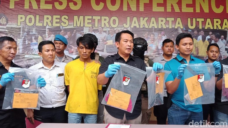 Fakta-fakta Terbaru DH Penembak Istri di Jakarta Utara Fakta-fakta Terbaru DH Penembak Istri di Jakarta Utara