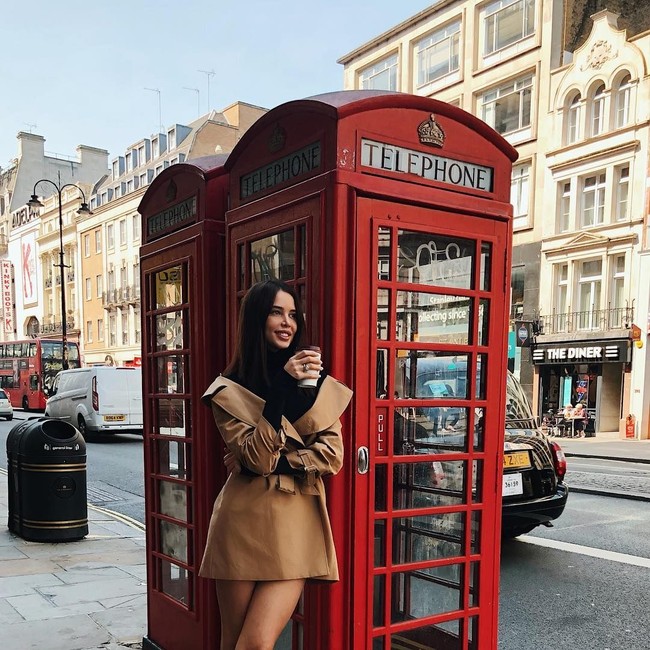 Anastasia juga dikritik karena terlihat terlalu kurus dan tak seimbang dengan tinggi badannya. Foto: Instagram