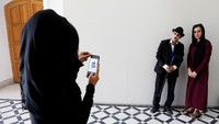Di Iran, Karim kerap tampil di Iranian TV.  (Foto: Dok. REUTERS/Mohammad Ismail)