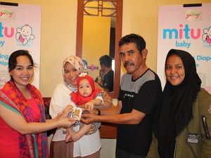 Beli Tisu Diaper untuk Cucu, Kakek Ini Dapat Emas 100 Gram