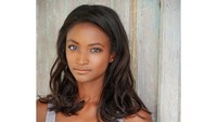 Foto: Inilah Lyndsey Scott, mantan model Victorias Secret. Tak hanya cantik dan seksi, Lyndsey juga pintar dalam bidang IT, khususnya Coding. Gaya liburannya seperti ini. (Instagram @lyndsey360)