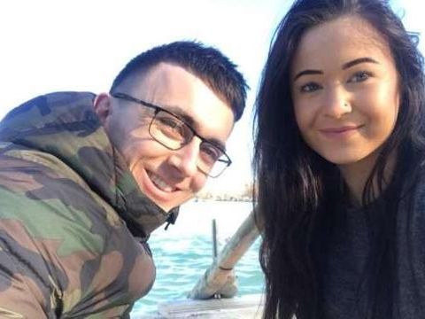 Sean Youn terpaksa liburan dengan mantan pacarnya