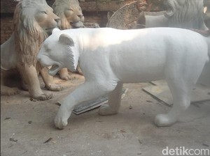 Bukan Hilang, Patung Meong di Sukabumi Dibuat Baru yang Gagah