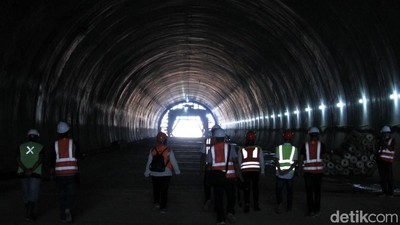 Top! Satu Terowongan Tol Cisumdawu Sudah Tembus Bukit