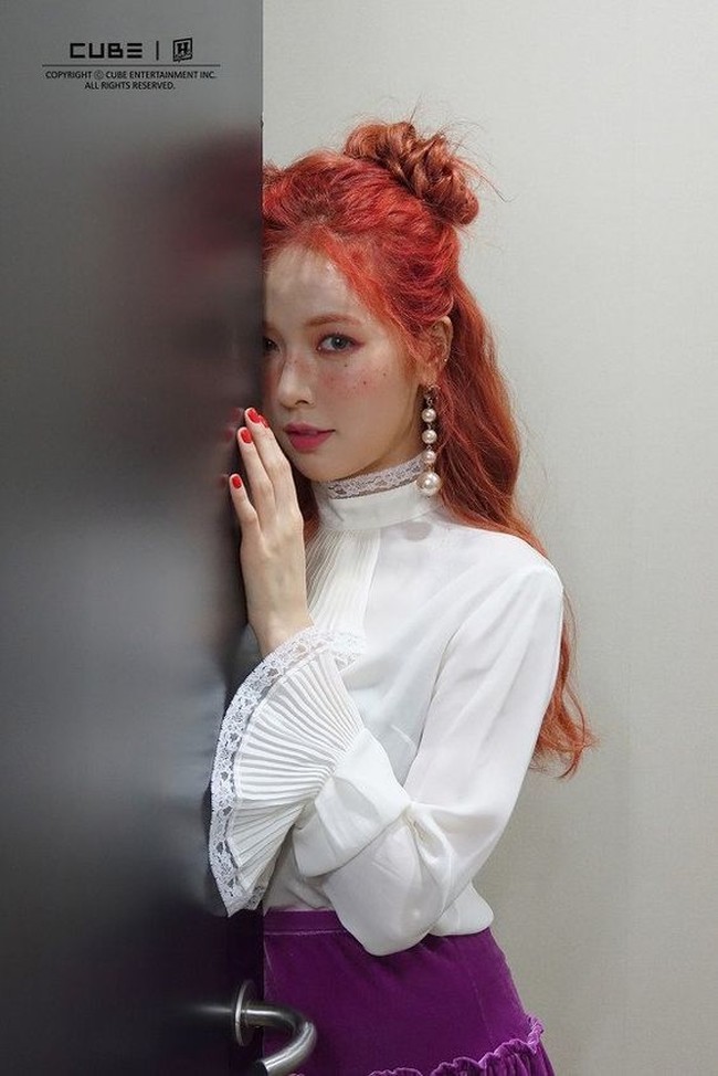 HyunA sendiri sudah berada di bawah naungan Cube Entertainment sejak 2008 setelah keluar dari JYP dan girl band Wonder Girls. Awalnya ia bergabung dengan girl band 4Minute. Keluarnya Hyuna dari agensi banyak disayangkan karena ia cukup sukses bersolo karier. Foto: Pinterest