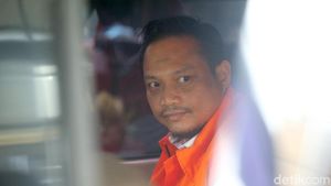 KPK Periksa Panitera Pengganti PN Medan Helpandi