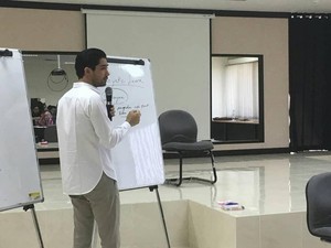 Reza Rahadian Bakal Mengajar di UI Hingga Desember
