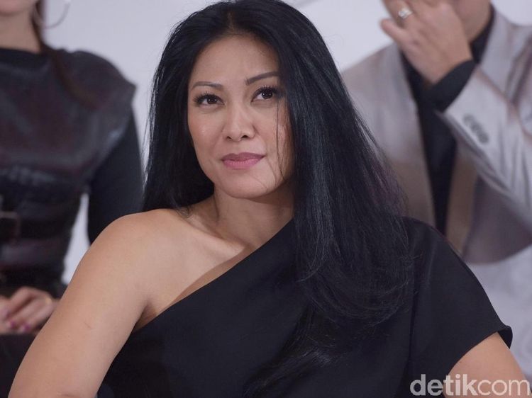 4 Artis Ini Ternyata Sudah Bukan WNI