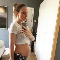 Pada awal Mei 2018, Maria pertamakali mengetahui dirinya hamil kembar tiga. “Kami melakukan ultrasound pertama tepat di usia 13 minggu dan benar-benar mendapat kejutan terbesar dalam hidup kami. Benar-benar mengejutkan,” tulisnya di keterangan foto. Foto: Instagram @triplets_of_copenhagen