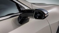 Ini akan menjadi mobil produksi massal pertama yang mendapatkan kamera dan layar sebagai spion samping. Foto: Dok. Lexus