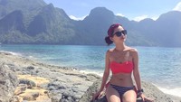 Krestle mau sunbathing dulu ya! Siapa mau ikut? (Instagram/@krestledeomampo)
