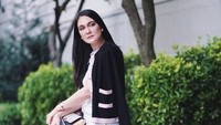 Jangan sedih terus ya Luna Maya. Foto: Instagram