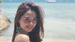 Foto: Dokter Sunat Tercantik di Filipina yang Suka ke Pantai