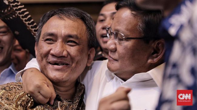 Prabowo rangkul Andi Arief