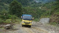 Begitu kabupaten terbentuk, Pemkab Pegaf memberi setiap kampung 1 radio, yang bertujuan memudahkan komunikasi jika ada penduduk lokal yang akan ke Kota Manokwari atau sebaliknya (Masaul/detikTravel)