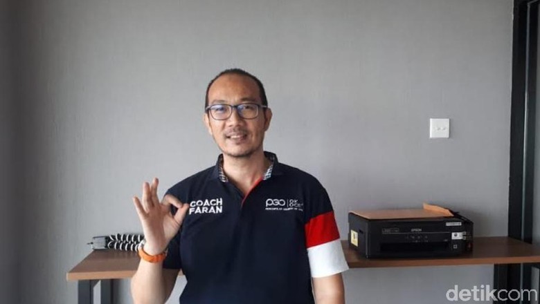 Pria Ini Rela Jual Mercy dan Ferrari demi Hidupkan OK OCE Pria Ini Rela Jual Mercy dan Ferrari demi Hidupkan OK OCE