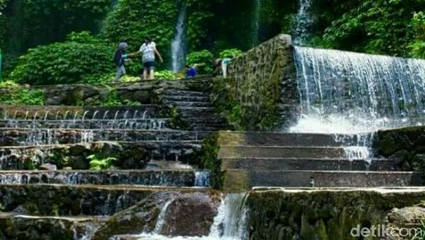 Air Terjun Benang Kelambu Yang Bikin Hati Senang