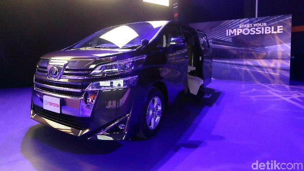 Vellfire Welcab, kursi tengahnya bisa keluar dari mobil secara otomatis