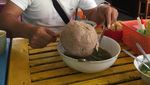 Dakwah di Klub Malam, Ini Gaya Gus Miftah yang Hobi Makan Bakso dan Sate