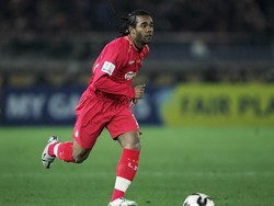 Florent Sinama-Pongolle direkrut Liverpool sebagai salah satu talenta menarik Eropa di tahun 2001. Dari sana, Sinama-Pongolle sempat memperkuat Le Havre, Blackburn Rovers, Recreativo, lalu Atletico Madrid. Namun kariernya tak berkembang, sampai nasib membawanya ke Chainat Hornbill di Liga Thailand. (Foto: Shaun Botterill/Getty Images)