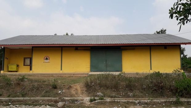 Gudang yang menjadi 'sekolah' sementara siswa SDN Ridogalih 01.