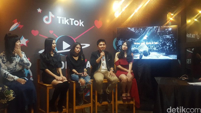 Perayaan setahun Tik Tok. Foto: Imron Rosyadi/detikinet Perayaan setahun Tik Tok. Foto: Imron Rosyadi/detikinet