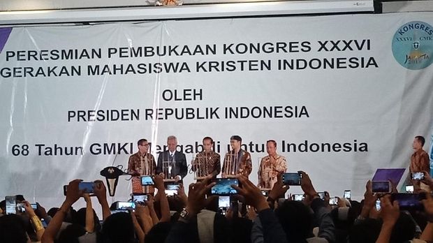 Jokowi mengatakan keberagaman itu adalah hal yang perlu disyukuri. 