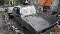 Kalau bicara untung kita naik turun lah, minimal satu mobil itu bisa dapat 500 ribu kalau jual utuh, kalau sudah dipotong bisa lebih, satu mobil sampailah Rp 2 juta, tapi ya itu ndak pasti begitu terus, ucap Kholik kepada detikOto. Foto: Ridwan Arifin