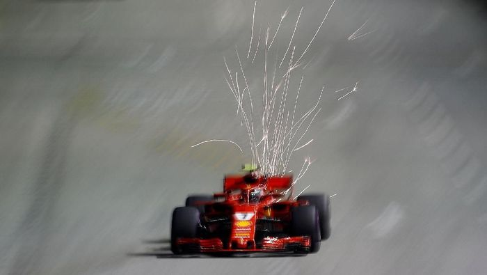 Kimi Raikkonen jadi yang tercepat di sesi kedua FP2 GP Singapura (Edgar Su/Reuters) Kimi Raikkonen jadi yang tercepat di sesi kedua FP2 GP Singapura (Edgar Su/Reuters)