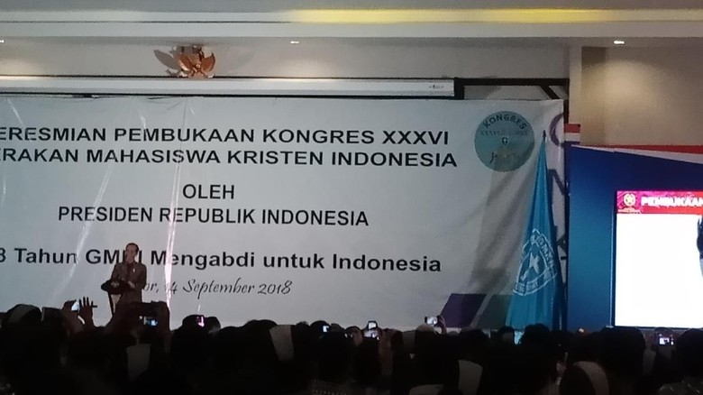 Di Kongres Mahasiswa Kristen, Jokowi Pamerkan Aksi Mogenya Di Kongres Mahasiswa Kristen, Jokowi Pamerkan Aksi Mogenya