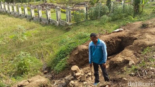 Temuan struktur umpak yang ditemukan di sekitar Candi Ngempon, Kabupaten Semarang.