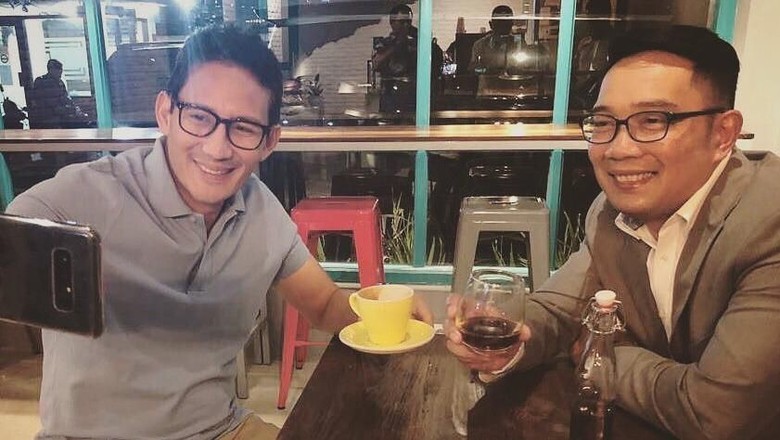 Ridwan Kamil Pamer Ngopi Bareng Sandiaga: Kami Damai-damai Saja Ridwan Kamil Pamer Ngopi Bareng Sandiaga: Kami Damai-damai Saja