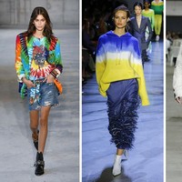 Siapa yang sangka tie-dye si lambang kedamaian dan kebebasan ala tahun 60-an, akan jadi motif favorit di 2019. Tiga brand yang merilis motif ini antara lain Prabal Gurung, R13 dan Eckhaus Latta. Foto: Vogue