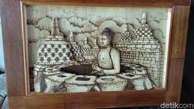 Tengok Indahnya Lukisan di Kayu Limbah Karya Seniman Tengok Indahnya Lukisan di Kayu Limbah Karya Seniman