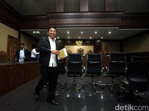 Sidang Kasus e-KTP Ditunda, Novanto Tak Jadi Bersaksi