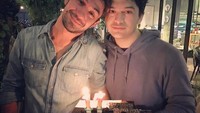 Happy Birthday to my litte brother,tulis akun @ooficialpilarez. Saat itu adiknya menginjak usia ke 17 tahun di Februari tahun lalu. Foto: Instagram officialpilarez
