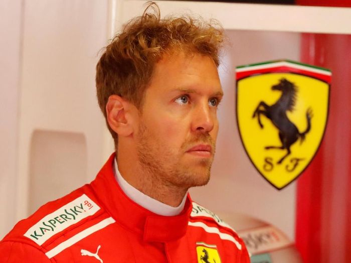 Sebastian Vettel tertinggal dari Lewis Hamilton menjelang GP Singapura. (Foto: Stefano Rellandini/Reuters) Sebastian Vettel tertinggal dari Lewis Hamilton menjelang GP Singapura. (Foto: Stefano Rellandini/Reuters)