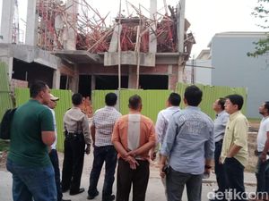 7 Pekerja Luka Tertimpa Bangunan Runtuh di PIK, 1 Masih Dicari
