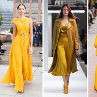 Nuansa warna kuning keemasan atau disebut marigold mendominasi runway musim semi di panggung mode New York Fashion Week. Corak warna yang cerah hadir di gaun drapery Oscar de la Renta, gaun one shoulder Pyer Moss dan gaun off-the-shoulder Carolina Herrera sebagai gambarannya. Foto: Vogue