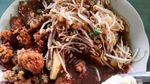 Nikmatnya Hari Jumat Sarapan Lontong Balap Khas Suroboyo yang Mantap