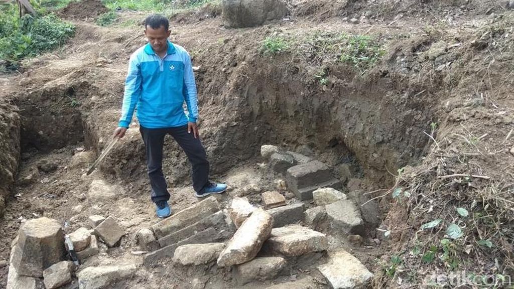 Seorang Pria Temukan Struktur Batu di Semarang, BPCB Siap Ekskavasi Seorang Pria Temukan Struktur Batu di Semarang, BPCB Siap Ekskavasi