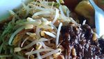 Nikmatnya Hari Jumat Sarapan Lontong Balap Khas Suroboyo yang Mantap