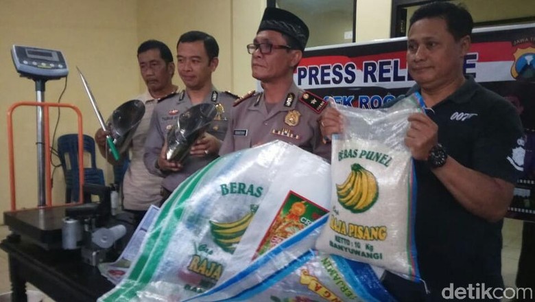 Gudang Beras Oplosan Digerebek, Dijual dengan Berbagai Merek