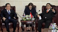 Kedua tokoh tersebut pun membahas kerjasama antar kedua parlemen antara Indonesia dan Korea Selatan.