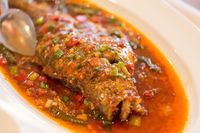 Siang Ini Enaknya Makan Ikan Kukus Rendah Lemak di Sini