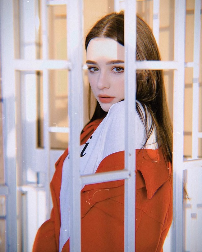 Dasha awalnya memulai karirnya sebagai influencer dengan berbagi foto atau video ilustrasi dan seni. Foto: Instagram